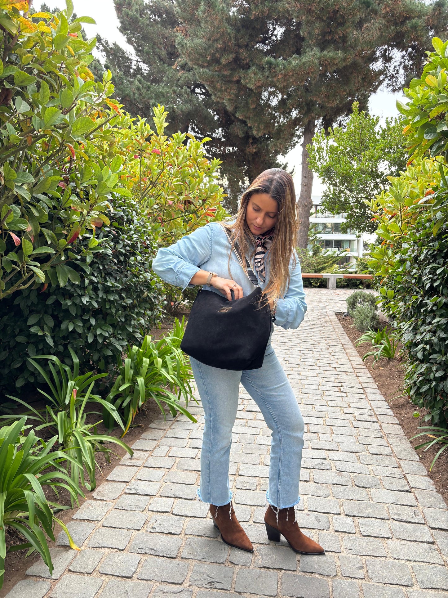 Cartera Tote Negra · Noel Belén Indumentaria